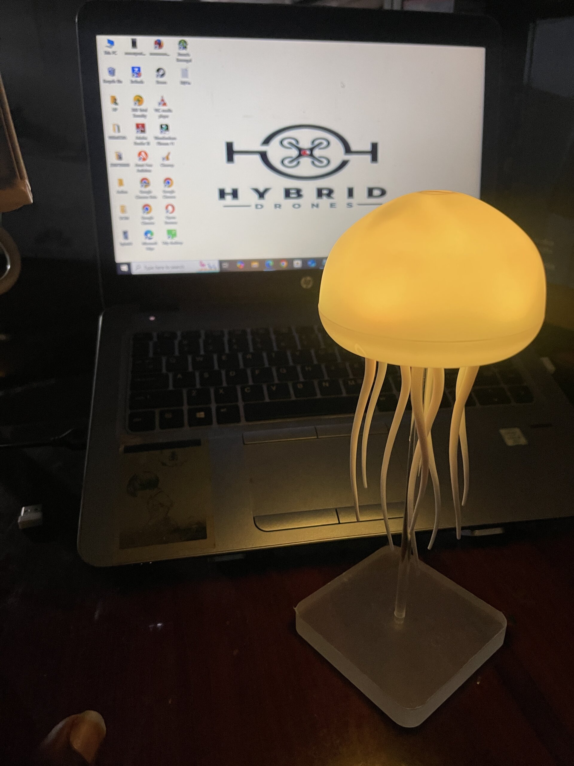Aura Jelly fish Lamp - Image 4