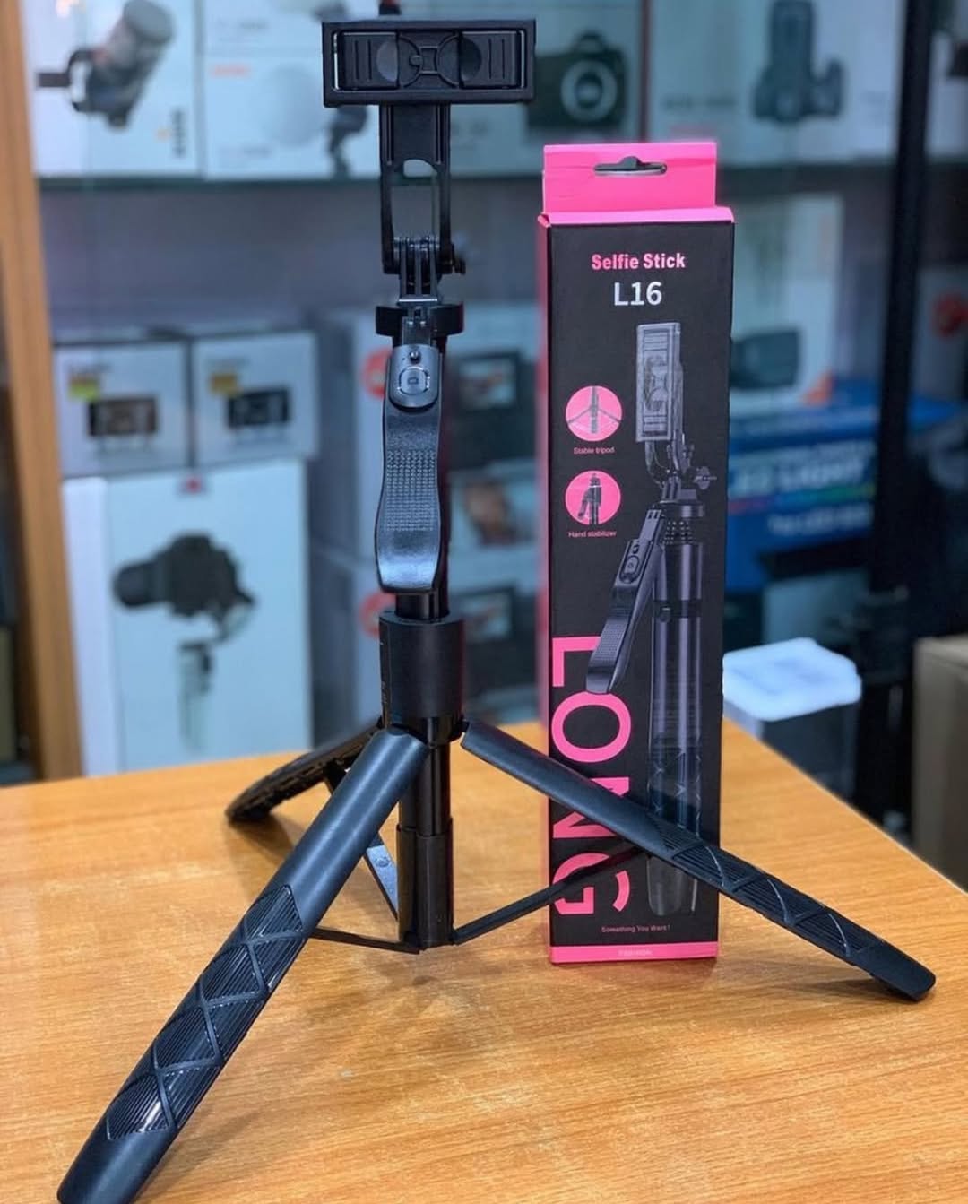 L16 Mobile phone Monopod - Image 3